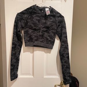 Gymshark Cropped Camo Seamless Long Sleeve Shirt